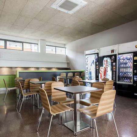 R.u Colegio De Cuenca - Centro Adscrito A La Reaj Hotel 2*