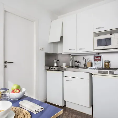 R.u Colegio De Cuenca - Centro Adscrito A La Reaj Hotel Salamanka