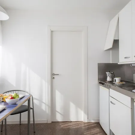 R.u Colegio De Cuenca - Centro Adscrito A La Reaj 2*